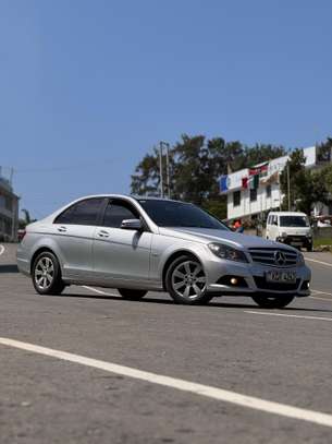 Mercedes benz C200 KCR image 9