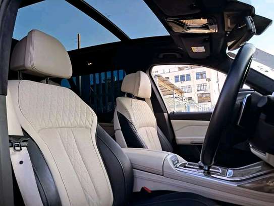 BMW X7 IM XDRIVE35d Grey 2020 image 8