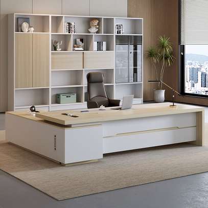 Office Desks: Executive Office Desk With Power Source image 6