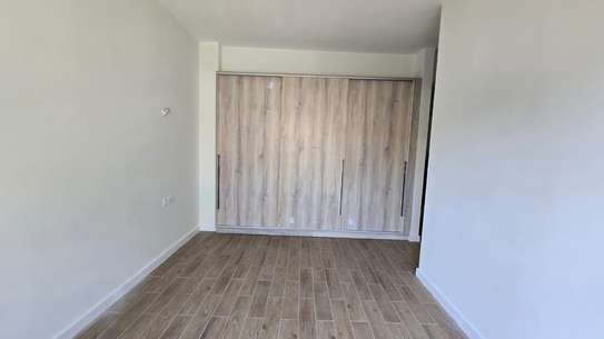 1 Bed Apartment with En Suite in Lavington image 10