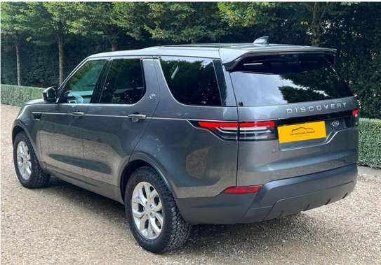 2018 Land Rover Discovery image 4
