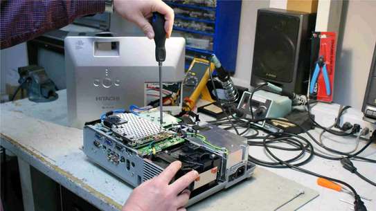 Expert LCD Projector Repair and Maintenance image 2