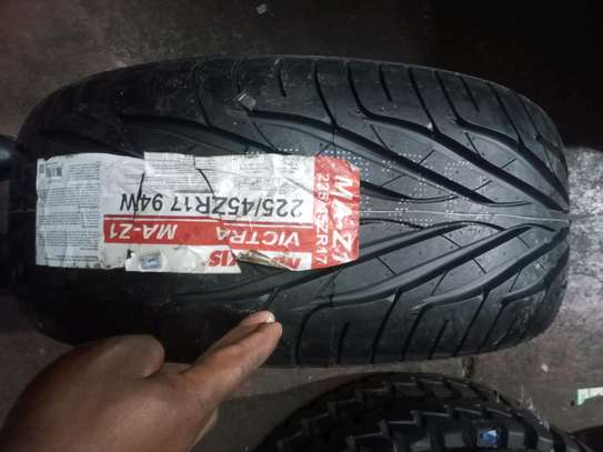 225/ZR45R17 maxxis MA-ZI tyres. image 2