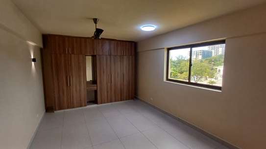 4 Bed Apartment with En Suite at Moyne Drive image 9