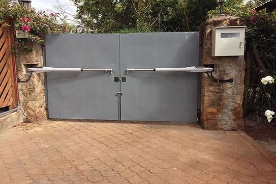 Automatic Gate Installer in Kenya image 1