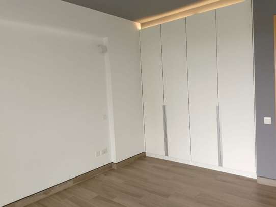 3 Bed Apartment with En Suite in Kilimani image 14