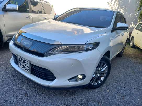 TOYOTA HARRIER VERY CLEAN. image 14