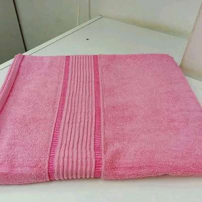 LARGE COLOURED TOWELS image 3