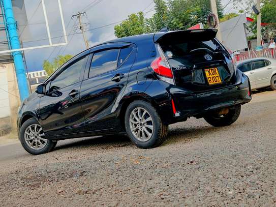 2018 TOYOTA AQUA HYBRID, FULL LEATHER UPHOLSTERY image 3