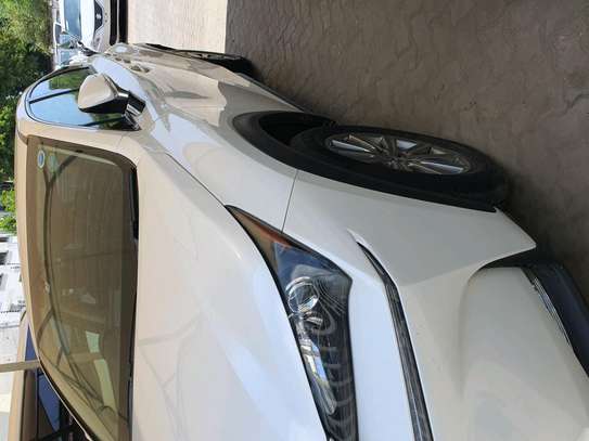 Lexus NX 300h Hybrid image 1