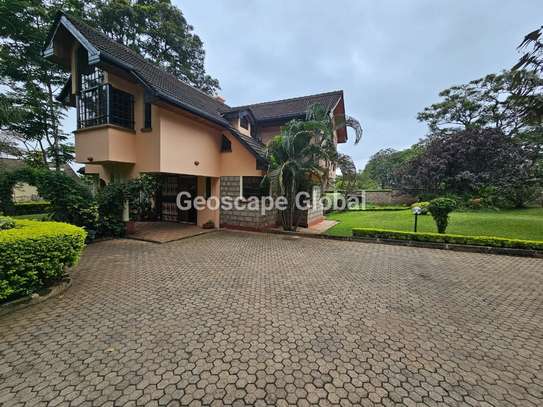 4 Bed House with En Suite in Rosslyn image 10