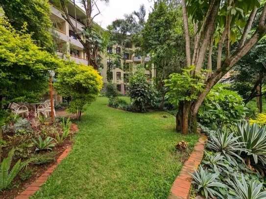 4 Bed Apartment in Riverside image 2
