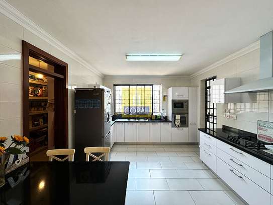 3 Bed Apartment in Parklands image 15