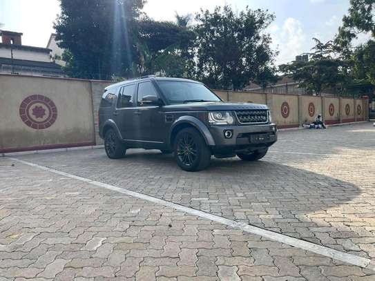 2016 Land Rover discovery 4 in Nairobi image 13