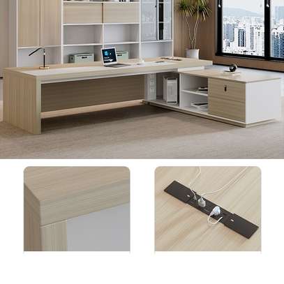 Office Desks: Executive Office Desk With Power Source image 3