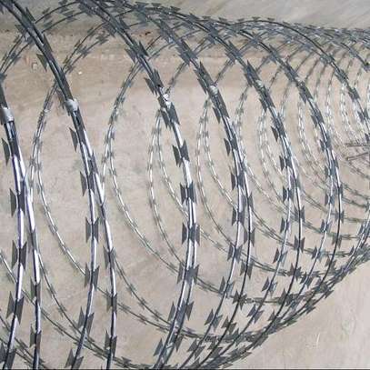 Razor wire image 3