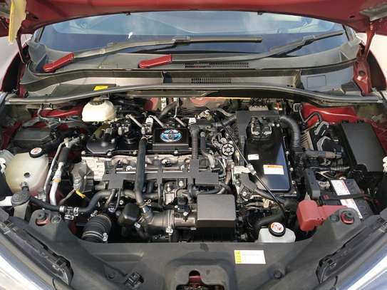 Toyota CH-R image 2