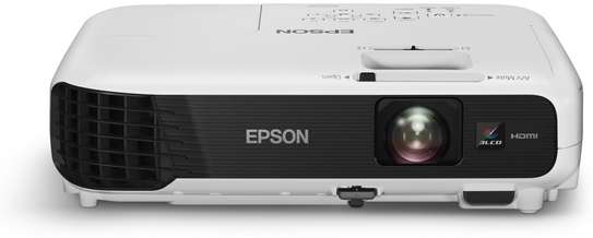 Epson  EBS  e 10  3300 Lumens Projector image 2