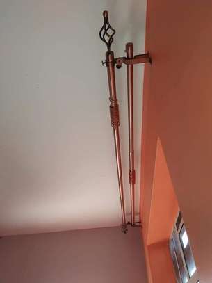 STRONG ADJUSTABLE CURTAIN RODS image 1