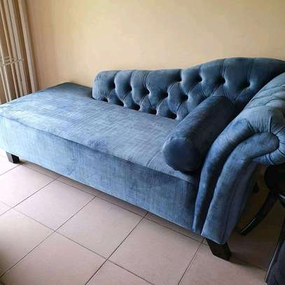 Stylish Modern Tufted Sofa Bed In Ngara, Modern Tufted Sofa Bed