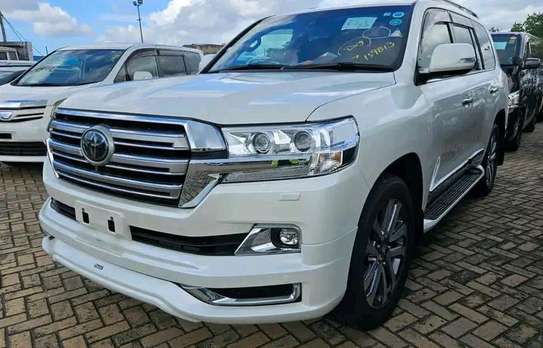 LANDCRUISER ZX image 3