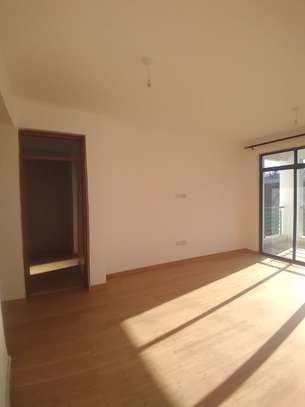 5 BEDROOM ALL-ENSUITE VILLA +DSQ FOR SALE image 11
