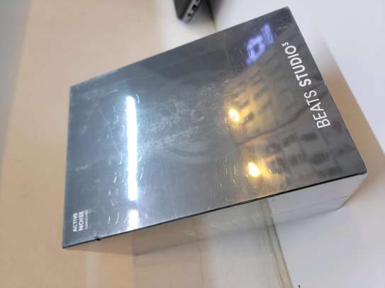 Beats Studio 3 Wireless Headphones image 1