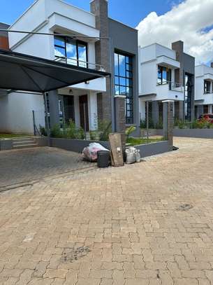 4 Bed House with En Suite at Eastern Bypass image 3