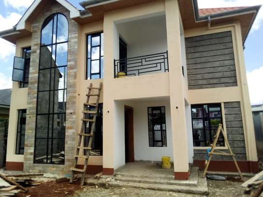 4 Bed House with En Suite at Zebra image 2