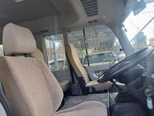 Toyota coaster 2019model Diesel image 5