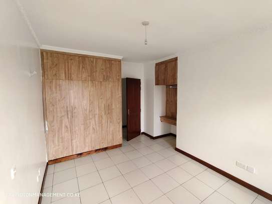 3 Bed Apartment with En Suite at Valley Arcade image 8
