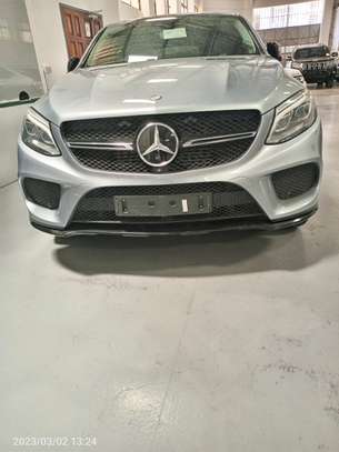 Mercedes Benz GLE 350d image 6
