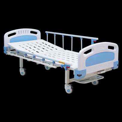 Single crank hospital bed in nairobi image 1