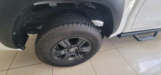 Hilux double cabin 2020 image 7