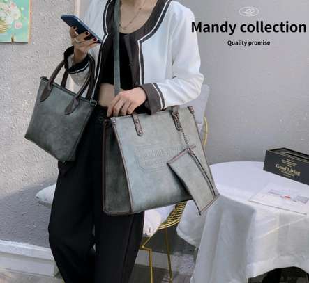 DESIGNER LADIES HANDBAGS image 9