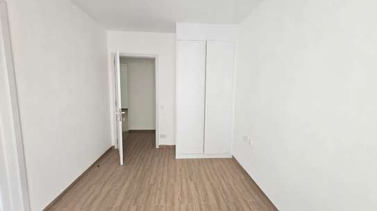 1 Bed Apartment with En Suite in Lavington image 4