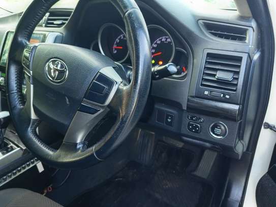 Toyota Mark X KDN white image 4