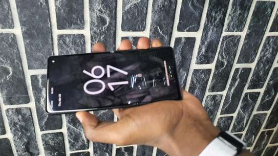 Stunning Google Pixel 7 With Box image 1