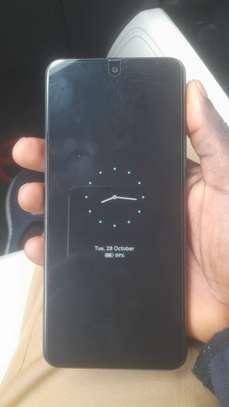 It's a Redmi note 12,128GB,8GB RAM Black 6.4 Super AMOLED image 1