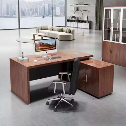 Office Desk: 1.6 Meter Executive Office  Desk image 3
