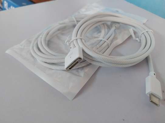 Apple USB-C To MagSafe 3 Cable (2 M) magnetic cable image 2
