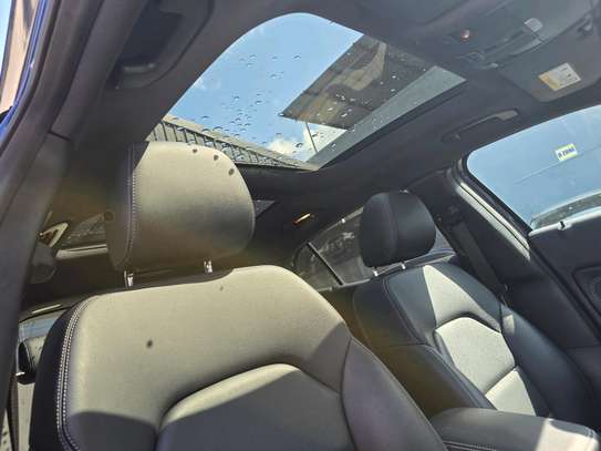 Mercedes-Benz GLA 220 image 13