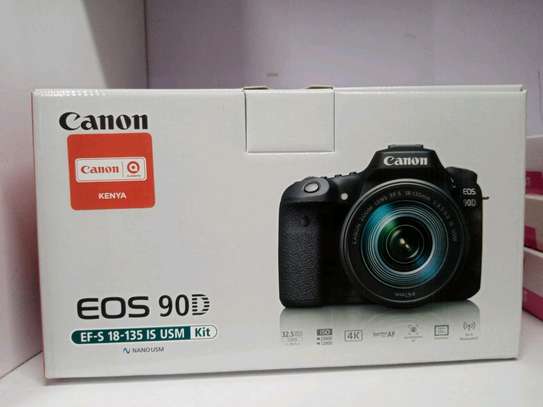 Canon 90D 18-135mm IS USM image 1