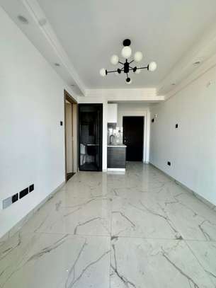 1 Bed Apartment with En Suite in Kilimani image 4