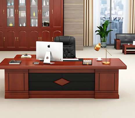 Office Desk: 1.6m Executive Mahogany Office Desk image 3