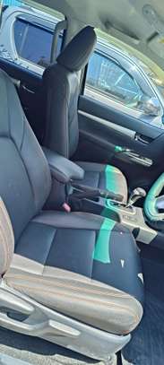 Toyota Hilux Double cabin 2017 4x4 image 5
