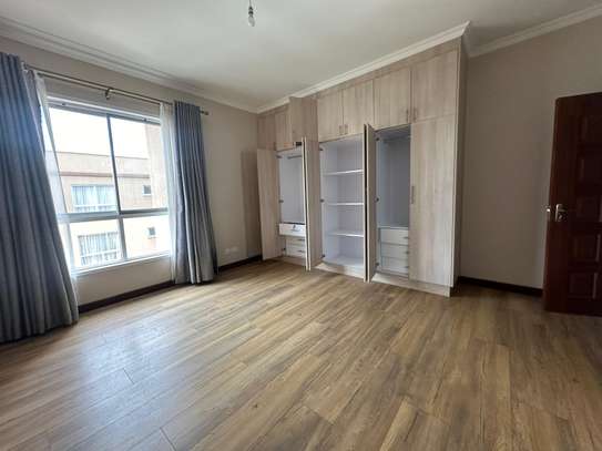 3 Bed Apartment with En Suite at Riverside image 15