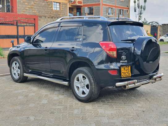 Toyota Rav 4 image 4