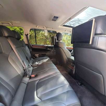 2016 Lexus LX 570 petrol image 7