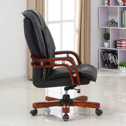 Elegant Black Leather Executive Chair with Wooden Frame image 1
